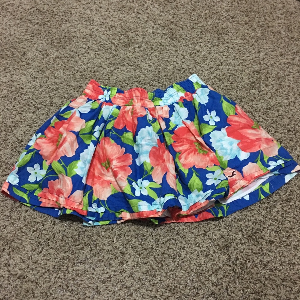 Hollister floral skirt ~ mini ~ Size M